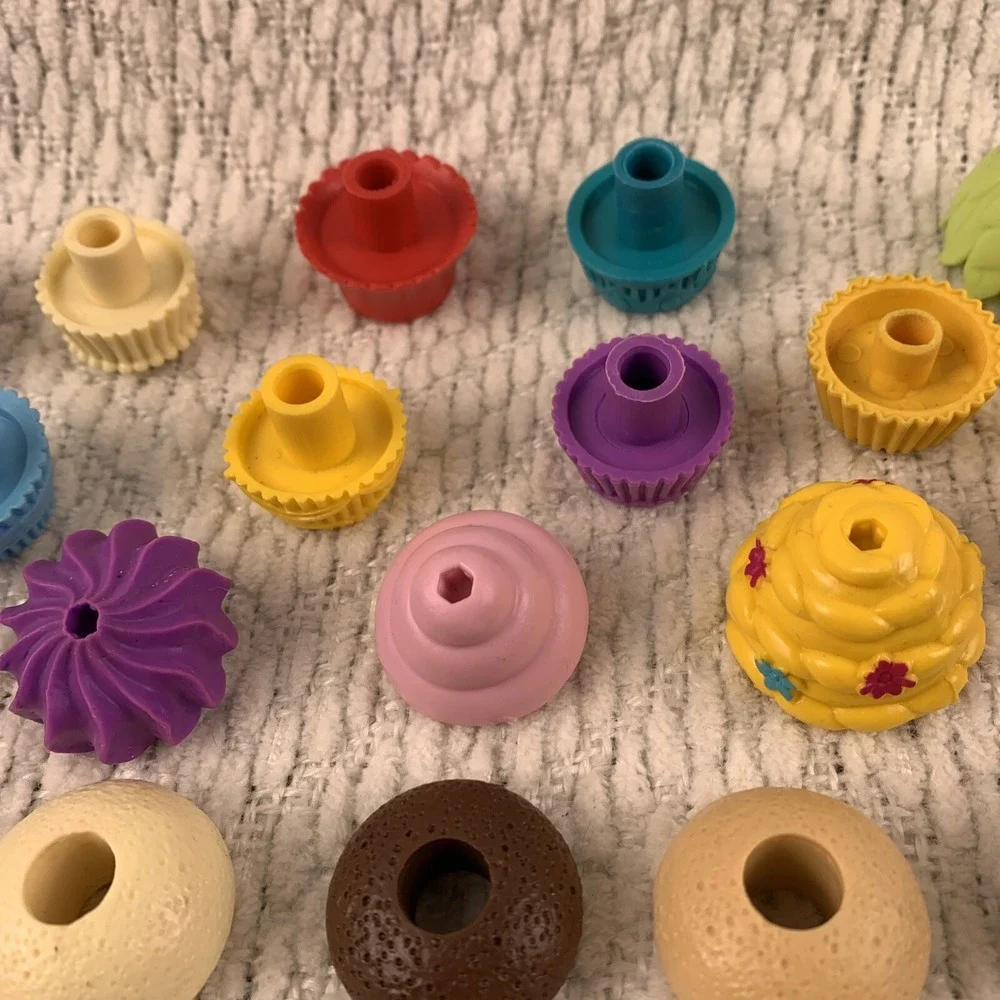 Lot of 28 Disney Princess Enchanted Cup‎ Cake Party Game Recipe Pieces Parts EUC